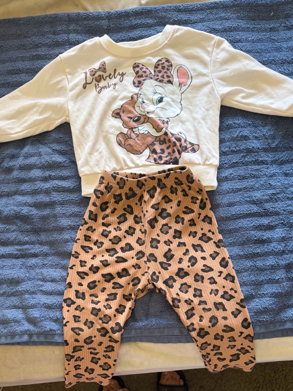 Lovely Baby Bunny Leopard 2-Piece Outfit Set
